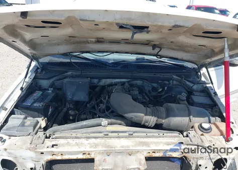 1998 Ford Expedition Eddie Bauer/Xlt из США, поврежденный, VIN 1FMRU1768WLB85803